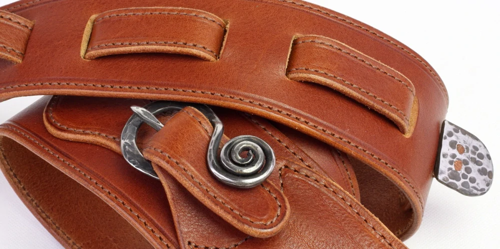 Kytarový kožený popruh KIRK 21  